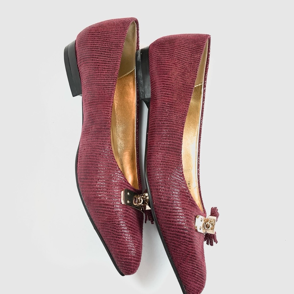 BELLINI PLUM TASSEL ACCENT FLAT - Picture 6 of 9